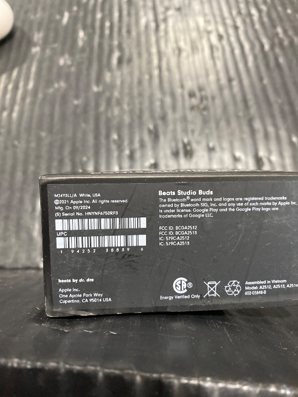 Photo 1 of Beats Studio Buds - True Wireless Noise Cancelling Earbuds - Compatible with Apple & Android, Built-in Microphone, IPX4 Rating, Sweat Resistant Earphones, Class 1 Bluetooth Headphones - White