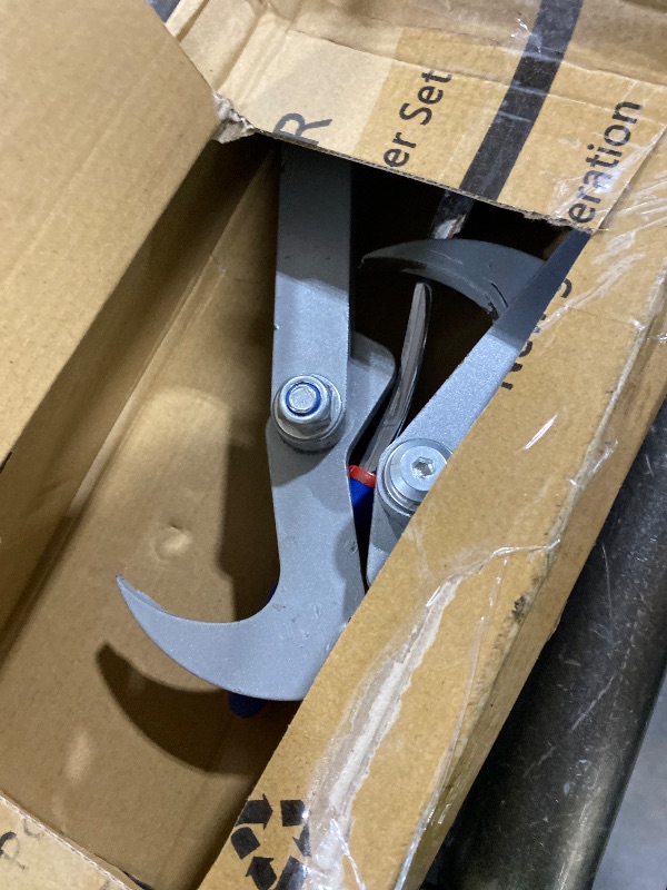 Photo 1 of Adjustable Beam Puller, Wall Puller Framing Tool, Clamping Travel 4.53 In, Ratchet Length: 10.83 Inches, Fit for For Clamping, Pulling and Compressing Timber?The patent has been registered?