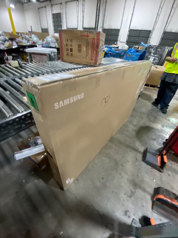 Photo 1 of Samsung 75-Inch Class QLED Q7F Series Samsung Vision AI Smart TV (2025 Model, 75Q7F) Quantum HDR, Object Tracking Sound Lite, Q4 AI Gen1 Processor, 4K upscaling, Gaming Hub, Alexa Built-in