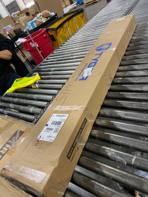 Photo 1 of Tyger Auto T1 Soft Roll-up Truck Bed Tonneau Cover Compatible with 2024-2026 Toyota Tacoma (Only Fits Models with Factory Deck Rail System) | 5' (60") Bed | TG-BC1T9204