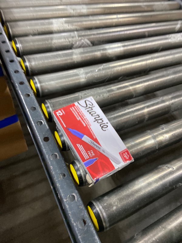 Photo 1 of ******MISSING PARTS*****
Sharpie Permanent Markers, Fine Point, Blue, 5 Count