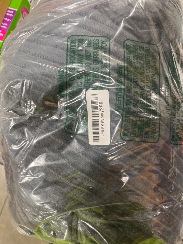 Photo 1 of Qieryun Heated Blanket Electric Throw, Soft Flannel Heating Blanket with 8 Hours Auto Off 10 Fast Heating Levels Machine Washable Sherpa Heated Blanket with Overheating Protection