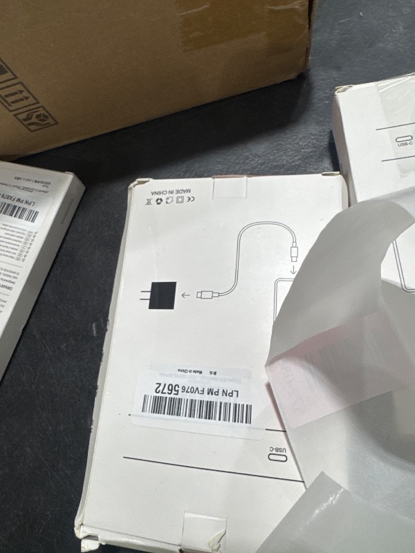 Photo 1 of ?Apple MFi Certified?Fast Charger iPhone,Fast i Phone Charging Cord 3Pack i Phone Charger Fast Charging Plug Block 6FT USB C to Lightning Cable for iPhone 14/14 ProMax/Plus/13 Mini/12/11/XR/XS,AirPods