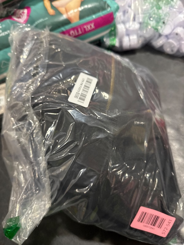 Photo 1 of KEFITEVD Men's Bomber Jacket Windproof Quilted Jacket Winter Casual Sportswear Jacket Black Jacket for Men Windbreaker Jackets Men