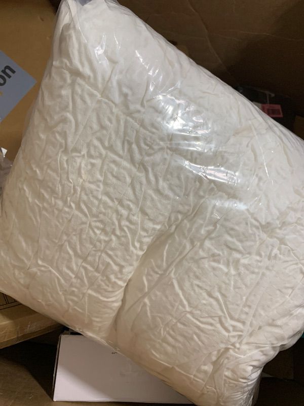 Photo 1 of CUDDLE DREAMS Wool Comforter Duvet Insert, 100% Australian Wool Filling with Soft Noiseless Cotton Shell, Natural Warmth (Lightweight for Summer, King)