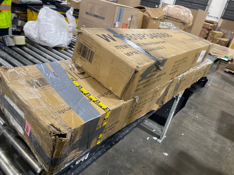 Photo 1 of Metal Bunk Beds 