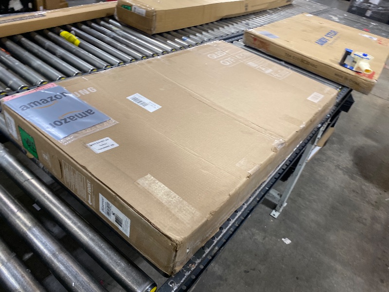 Photo 1 of Samsung 43-Inch Class QLED Q7F Series Samsung Vision AI Smart TV (2025 Model, 43Q7F) Quantum HDR, Object Tracking Sound Lite, Q4 AI Gen1 Processor, 4K upscaling, Gaming Hub, Alexa Built-in