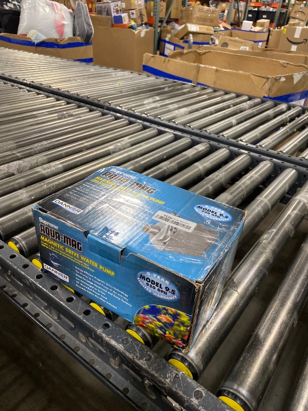 Photo 1 of Pondmaster 02710 Model 9.5 Supreme 950 GPH Magnetic Drive Pond Pump (Open Box)