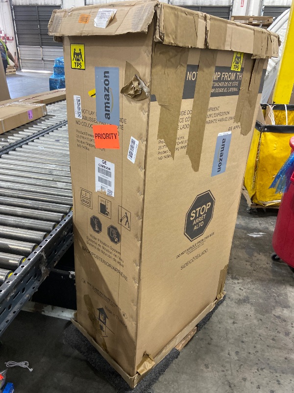 Photo 1 of GE Smart Water Softener with Integrated Filtration, 30,000 Grain, Reduce Hard Minerals to Whole House, Built-in WiFi with Water Flow Alerts, Soft Water for Shower, Appliances, and Plumbing, GXMD30W