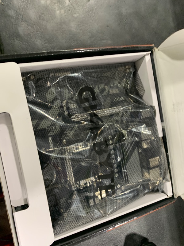 Photo 1 of GIGABYTE B850M DS3H AMD AM5 mATX Motherboard, Support AMD Ryzen 9000/8000/7000 Series, DDR5, 8+2+2 Power Phase, 2X M.2, PCIe 5.0, USB-C, 2.5GbE LAN, EZ-Latch, 5-Year Warranty