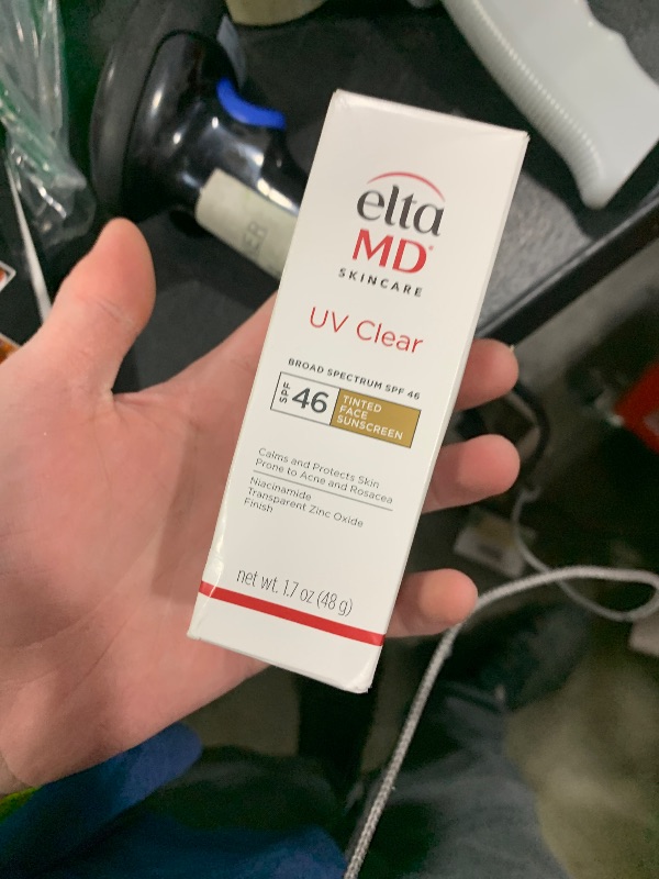 Photo 1 of EltaMD UV Clear Face Sunscreen SPF 46, Oil-Free Sunscreen with Zinc Oxide, Dermatologist Recommended