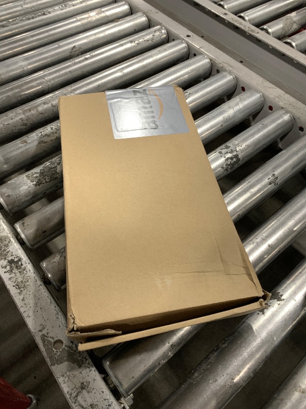 Photo 1 of Thickened Fabric Organizer Boards for Books, Comics & Magazines - 100 PCS of 7.5 * 10.5 Inch Comic Book & Magazine Backing Boards with U Shape Plastic Alligator Clips (400PCS)