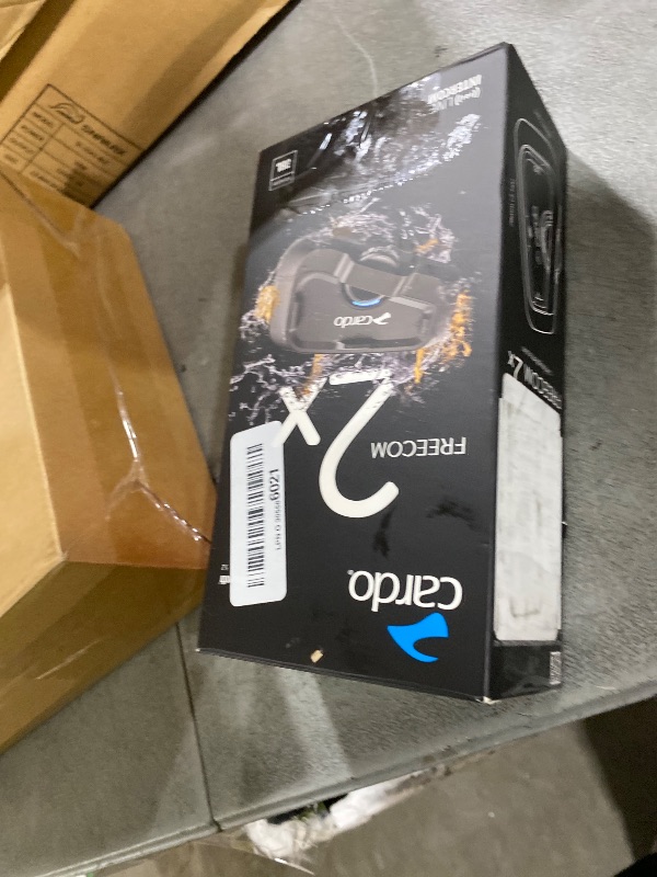 Photo 1 of Cardo PACKTALK Edge Motorcycle Bluetooth Communication System Headset Intercom - Single Pack