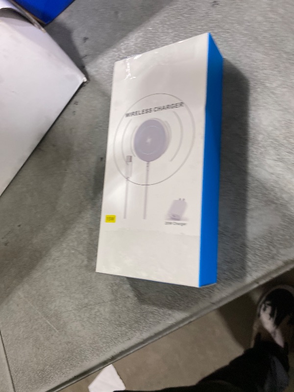 Photo 1 of [Apple MFi Certified]Magnetic Wireless Charger Apple Mag Safe Charger,15W 6FT Fast Wireless Charging Pad for Apple iPhone 16 Pro Max/16 Pro/16 Plus/15 Pro Max/14/13/12/AirPods3/2/Pro/Pro2,Charging Pad