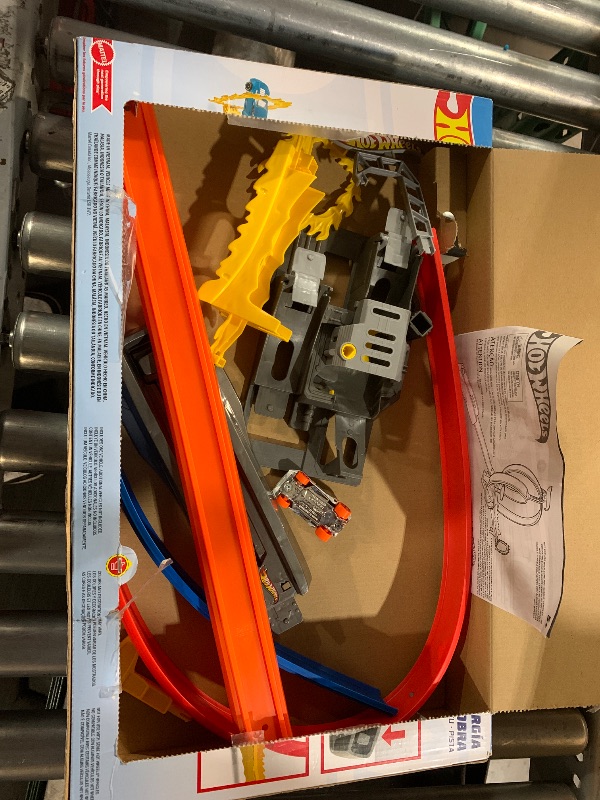 Photo 1 of (missing pieces)(sold for parts only) Hot Wheels Energy Track + 1 Dcc