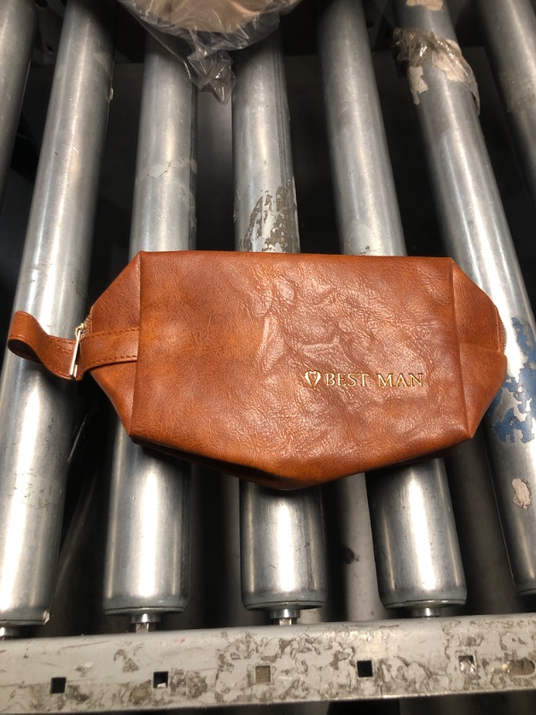 Photo 1 of "BEST MAN" Men/s Leather Toiletry Bag