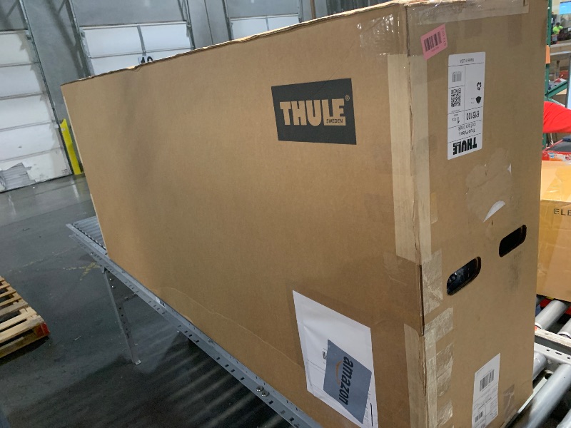 Photo 4 of Thule 615 Pulse Rack, Large, Black