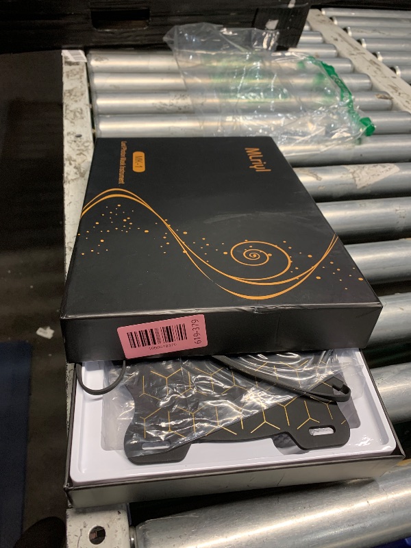 Photo 1 of (see all images) Aphrona FDA cleared LED Facial Skin Care Mask MOONLIGHT PRO 7 Color Treatment Photon Mask (White)