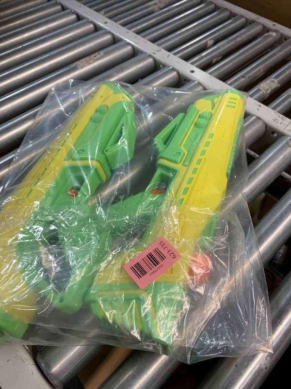 Photo 1 of (used)(see all images) ArtCreativity Water Blasters, Set of 2, Water Squirt Guns for Kids in Vibrant Colors, Futuristic Water Shooting Pistols