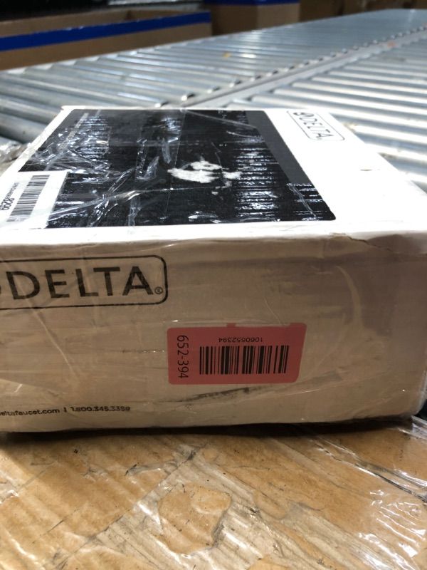 Photo 1 of ***MISSING PARTS. PARTS ONLY***
Delta Velum 14 Series Shower Faucet Set, Matte Black Shower Head and Handle Set, Valve Trim Kit, Matte Black T14237-BL (Valve Not Included)