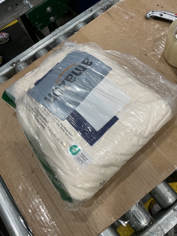 Photo 1 of *USED*
King Size 4 Piece Sheet Set - Comfy Breathable & Cooling Sheets - Hotel Luxury Bed Sheets for Women, Men, Kids & Teens - Deep Pockets, Easy-Fit, Wrinkle Free Sheets - Off White Oeko-Tex Bed Sheet Set