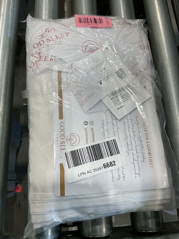 Photo 1 of *See Clerk Notes*
Good Sleep Bedding California King Sheet Sets - 100% Egyptian Cotton Sheets California King Size, 4 Pc, Cal King Sheet Set, Soft Sateen Weave, 16" Deep Pocket California King Sheet Set - White