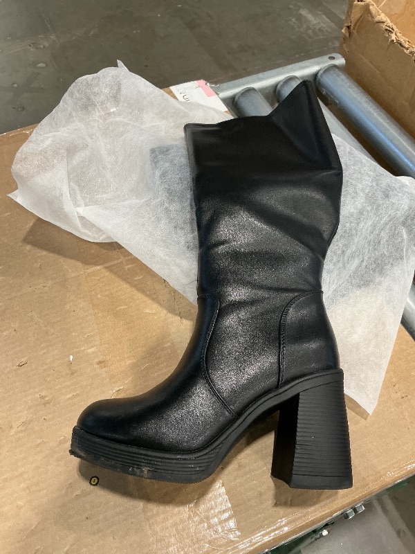 Photo 1 of *MINOR DAMAGE - USED*
SOVANYOU Black Leather Boots Platform Boots for Women Fashion Square Toe Chunky Block Heeled Boots Side Zip size 6