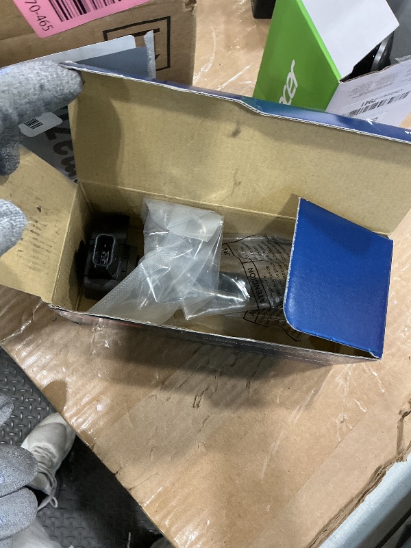 Photo 1 of *UNTESTED*
Denso Direct Ignition Coil - 673-2302 (Fits Select Years of Honda: Civic/Pilot/Ridgeline, Acura MDX, and Saturn Vue Vehicles)