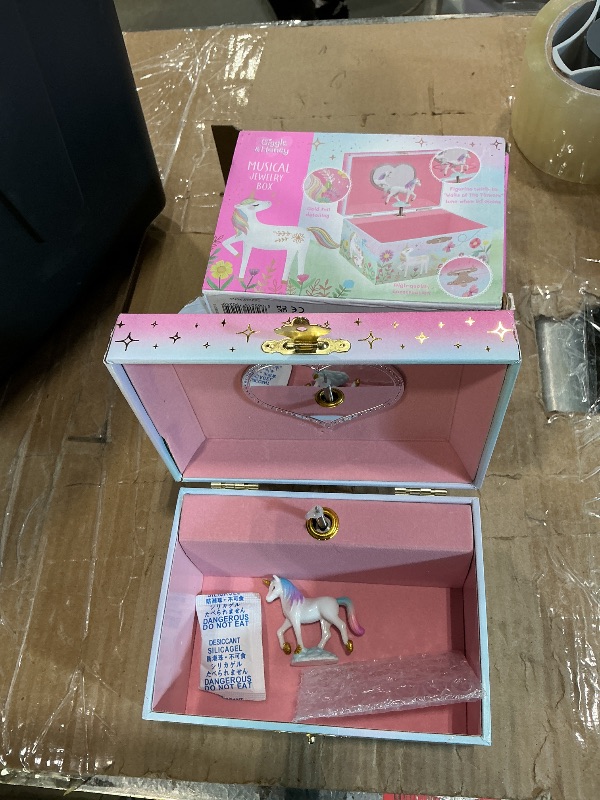 Photo 1 of ** ITEM DOES NOT WORK, BOX IN GREAT CONDITION**
Giggle & Honey Musical Jewelry Box for Girls - Kids Jewelry Box, Unicorn Toys for Girls 4-6, Easter Gifts for Kids, 6 x 4.7 x 3.5 in