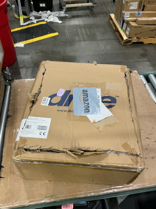 Photo 1 of *USED*
2-in-1 Locking Raised Toilet Seat with Tool-free Removable Arms