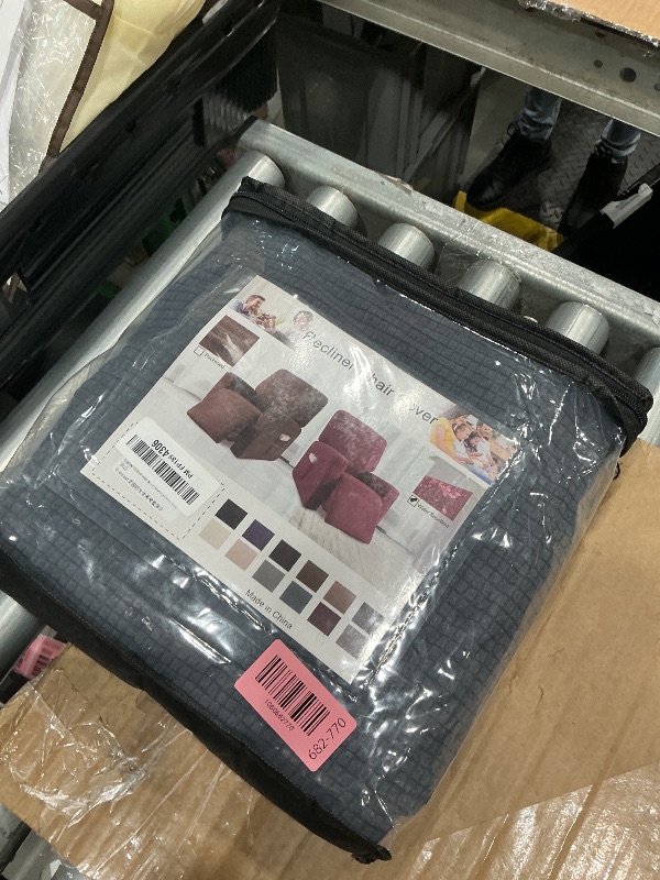 Photo 1 of *MISSING PARTS UNKNOWN*
Granbest Premium Water Repellent Recliner Chair Cover High Stretch Jacquard Fabric Recliner Slipcover with Pockets (Recliner, Gray)