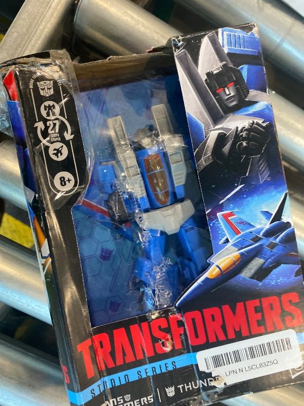 Photo 1 of **USED - MINOR DAMAGE**
Transformers Studio Series The The Movie Thundercracker Voyager Class 6.5-Inch Converting Action Figure, Robot Toys for Ages 8+