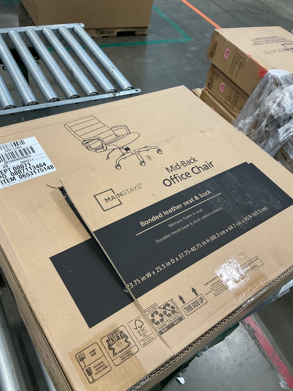 Photo 1 of *USED*
Mainstays Bonded Leather Mid-Back Manager's Office Chair, Gray