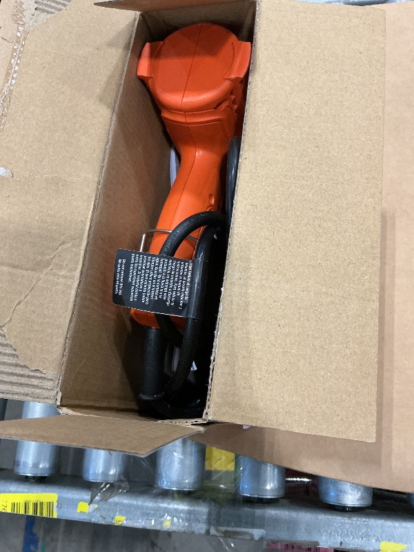 Photo 1 of *USED*
BLACK+DECKER Heat Gun for Crafts, Corded, Dual Heat Settings up to 1000 Degrees, 1350 Watt (HG1300)