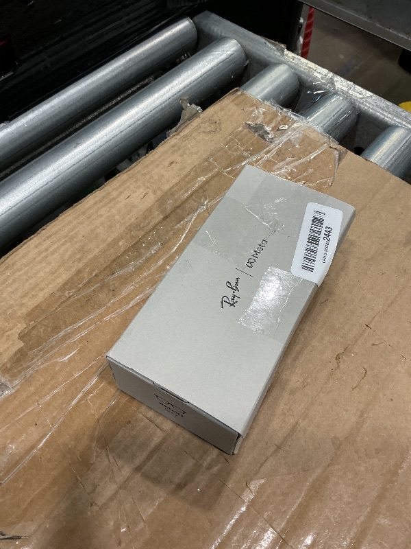 Photo 1 of **MISSING PARTS**
Ray-Ban Meta (Gen 2), Wayfarer Large, Matte Black | Smart AI Glasses for Men, Women — 2x Battery Life — 3K HD Resolution — 12 MP Ultra-Wide Camera, Audio, Video — Polarized Gradient Graphite Lenses