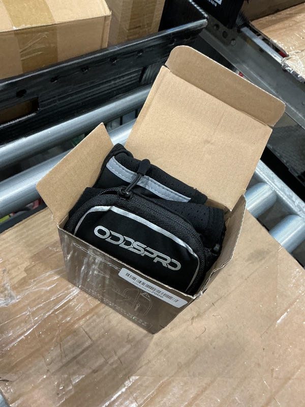 Photo 1 of *MINOR DAMAGE - USED*
Running Vest for Women Men, Phone Pocket Running Hydration Vest with 500ML Soft Flask, Adjustable Chest Waist Straps, 10 Pockets Reflective Breathable Hydration Vest for Hiking, Biking, Marathon