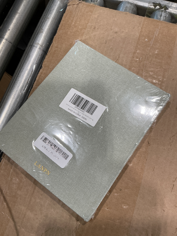 Photo 1 of *USED*
Lanpn Wedding Anniversary Journal Notebook - Linen First Year to 70th Anniversary Scrapbook Memory Book for Couples - Newlywed Marriage Journal Wedding Anniversary Book Gifts (Sage Green, 190 Pages)