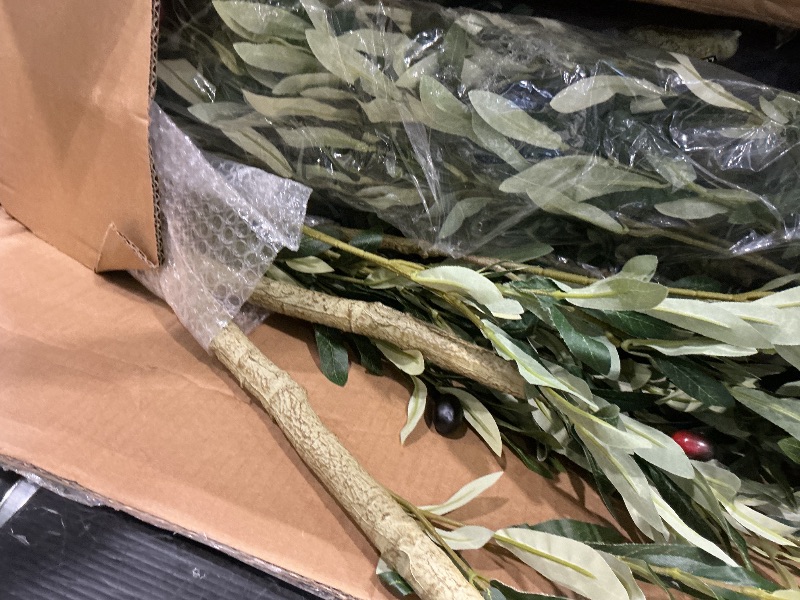 Photo 1 of
Touch the image to zoom in
Realead Artificial Olive Tree 9ft - Large Faux Olive Tree with Realistic Leaves and Olives - Full and Grand Design Fake Olive Tree with Sturdy Base for Indoor Outdoor Office Decor