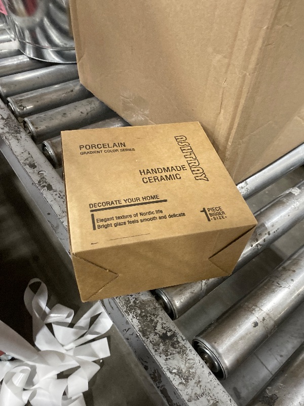 Photo 1 of *IMPERFECT** 5.7" Ceramic Ashtray with Lids Windproof Cigarette Ashtray for Indoor or Outdoor Use Ash Holder for Smokers Desktop Smoking Ash Tray for Home Office Decoration