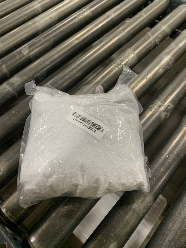 Photo 1 of 1200 sqft Halloween Spider Webs and 50pcs Fake Spiders Super Stretch Cobwebs Party Decorate for Halloween Theme Indoor and Outdoor Decoration