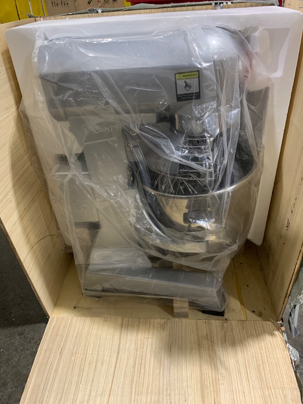 Photo 1 of untested, used, no packaging********VEVOR Commercial Food Mixer 15Qt, Commercial Mixer with 3 Adjustable Speeds, 1100W Dough Mixer,Commercial Stand Mixer with Stainless Steel Bowl