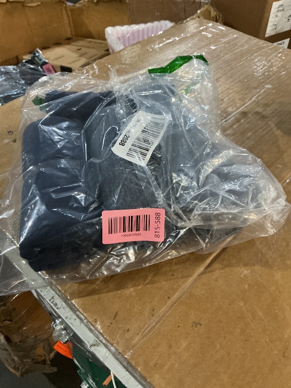 Photo 1 of ***MISSING PARTS***
MISSING 1 
Gildan Men's Crew T-Shirts, Multipack, Style G1100, Navy/Heather Navy/Indigo Blue (5-Pack), X-Large