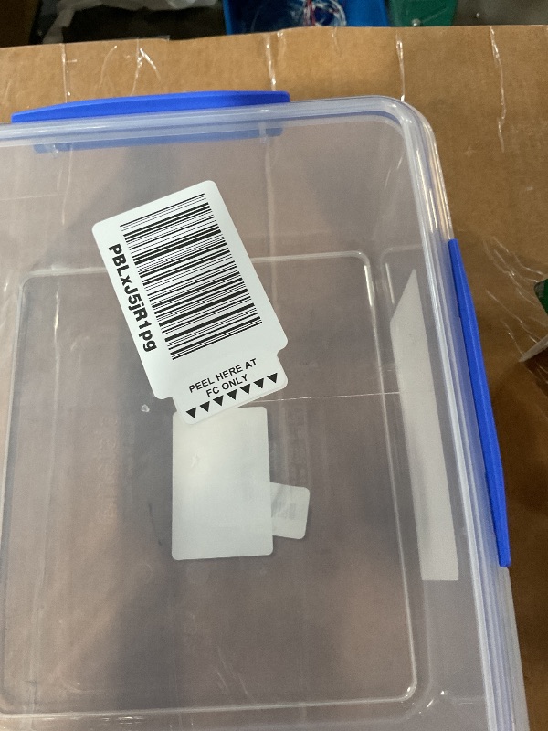 Photo 1 of * has a minor scratch on the lid *
Sistema KLIP IT Food Storage Container, 5 L, Airtight & Stackable, BPA-Free, Clear with Blue Clips