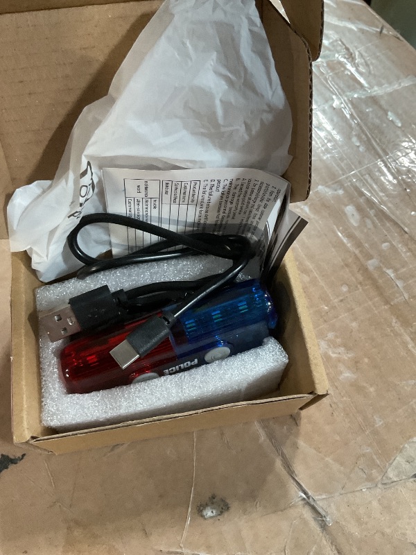 Photo 1 of ***** flashligths does not work****Police Personal Safety Warning Signal Clip Shoulder Light with Electronic Whistle Flashlight magnet For Outdoor Rescue,Traffic Guidance,Police patrols,Cycling,Night run,Costume Role Playing (Red/Blue)