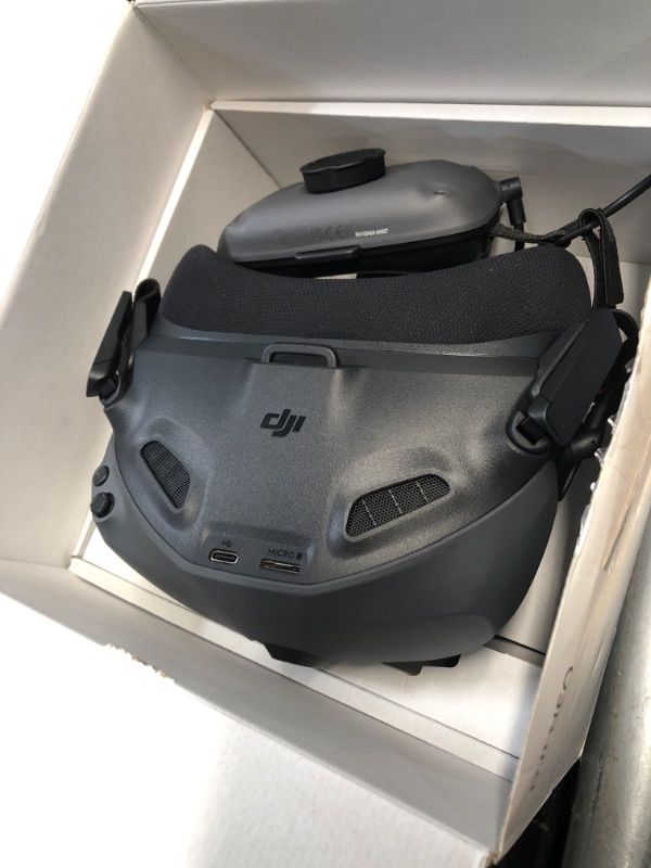 Photo 1 of **SEE NOTES** DJI Neo Motion Fly More Combo, Mini Drone with 4K UHD Camera for Adults, 135g Self Flying Drone that Follows You, Palm Takeoff, Subject Tracking, QuickShots, with RC Motion 3 and 3 Batteries