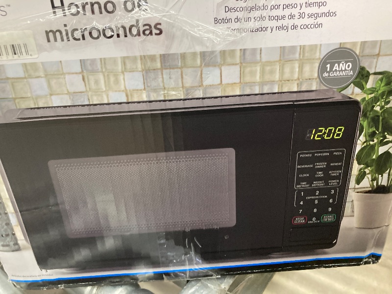 Photo 1 of (3 pack) Mainstays 0.7 Cu ft Countertop Microwave Oven, 700 Watts, Black