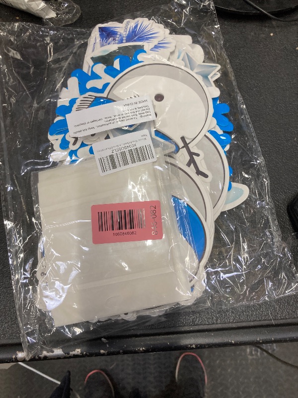 Photo 1 of 106pcs Winter Bulletin Board Decorations, Winter Wonderland Decorations Snowman Paper Cut-Outs, Christmas Bulletin Board Decorations DIY Snowman Photo Classroom Party