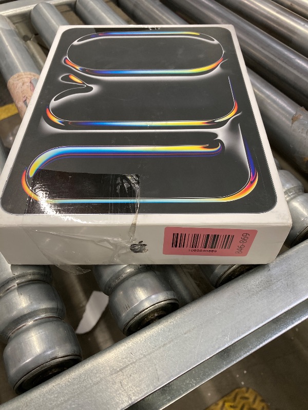 Photo 1 of **Missing Charger, used**Apple iPad Pro 11-Inch (M4): Built for Apple Intelligence, Ultra Retina XDR Display, 512GB, 12MP Front/Back Camera, LiDAR Scanner, Wi-Fi 6E, Face ID, All-Day Battery Life — Space Black