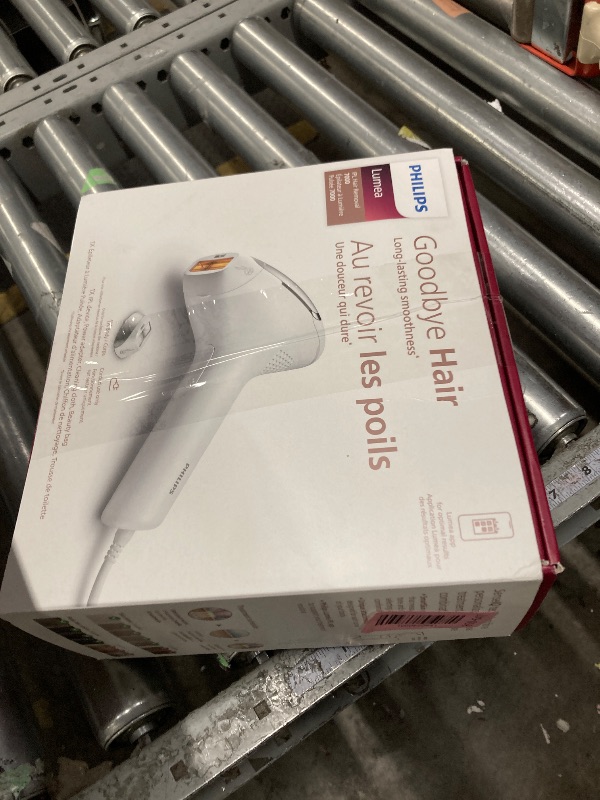 View 3 of **PARTS ONLY**Philips Lumea 7000 Series IPL Hair Removal Device, for Women & Men, Visible Permanent Laser Hair Reduction Done at Home, SenseIQ Technology, Uniquely Curved Attachment for Body, BRI931/03