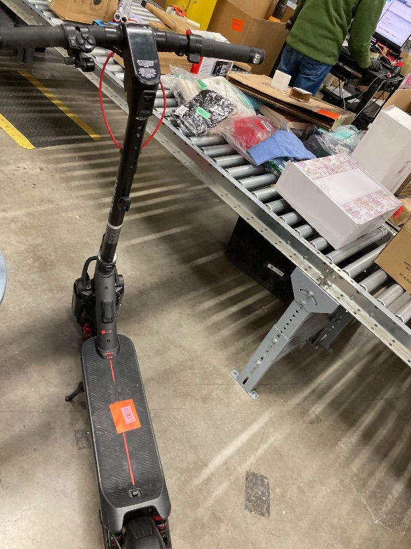 Photo 1 of **MISSING PARTS/NO CHARGER***Segway Ninebot Max G3 Electric Scooter, 28 mph Top Speed w/ 50 Miles Max Range, 2000W Peak Motor, Dual Hydraulic Suspension, Fast Charging Scooter for Adults and Teens, UL-2272 2271 Certified